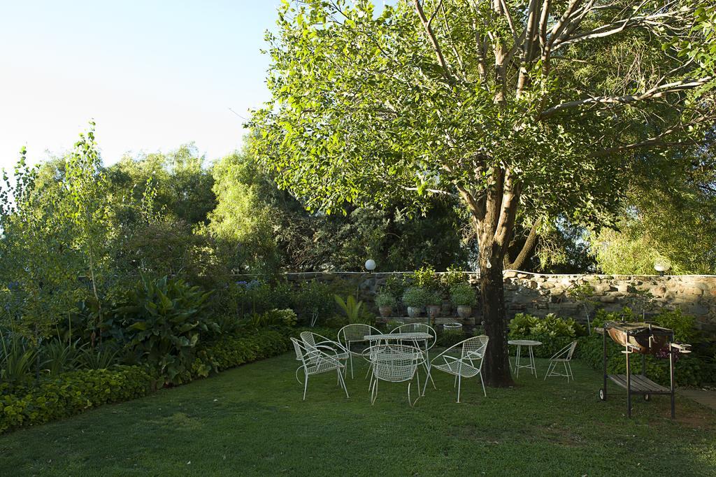 A Little Guesthouse Bloemfontein Esterno foto
