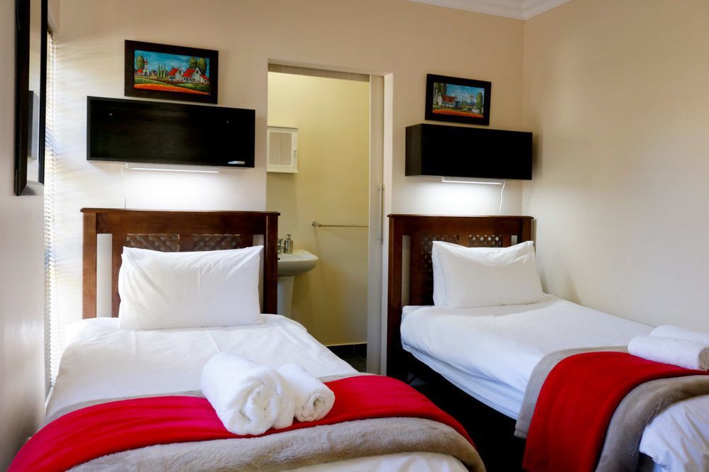 A Little Guesthouse Bloemfontein Esterno foto