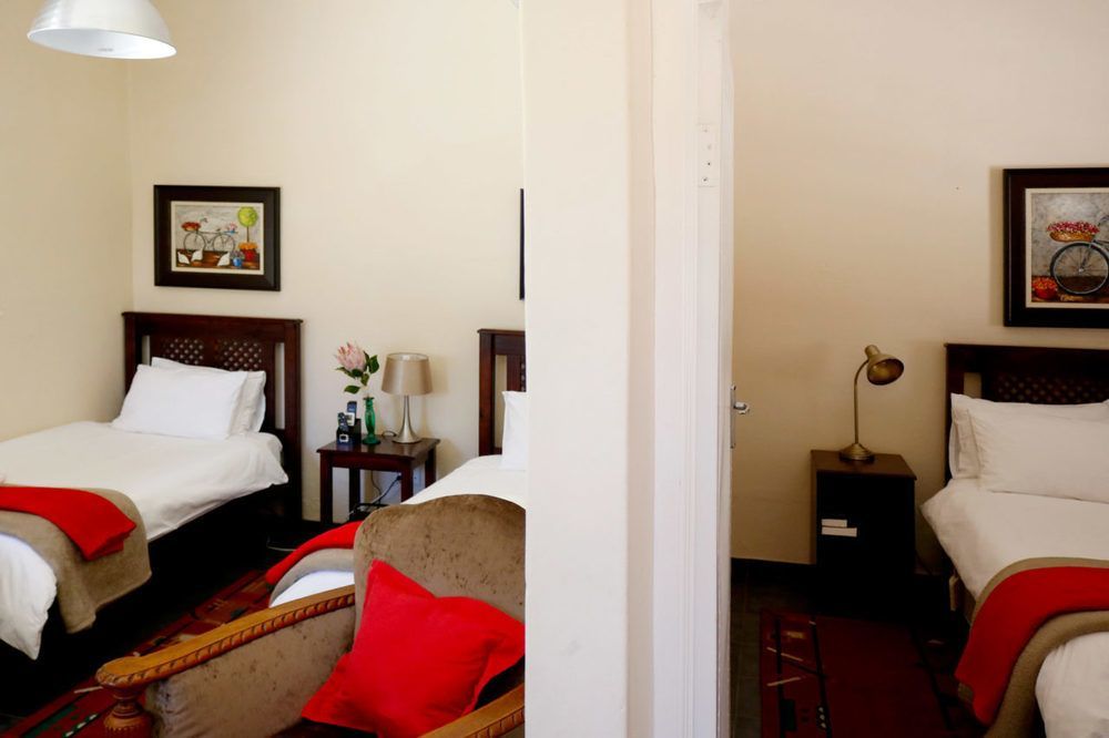 A Little Guesthouse Bloemfontein Esterno foto