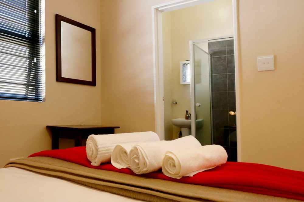 A Little Guesthouse Bloemfontein Esterno foto
